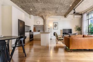 VAQUAY Warehouse 33 In Melbourne CBD