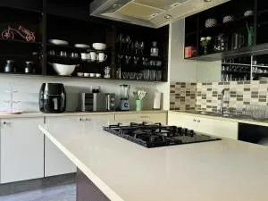 Retreat on Sloane - Bryanston