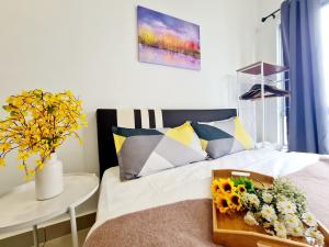 8 Guest 3 Room OUG E3 Old Klang Bkt Jalil Pavilion Stadium Mid Valley Bangsar Puchong IOI