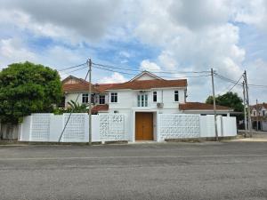 Homestay Kuantan Casa Yara, 2 Storey Corner House