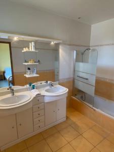 Villas Cote sud - spacieuse et lumineuse villa : photos des chambres