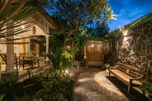 Rumah Kristal near Lovina