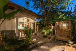 Rumah Kristal near Lovina