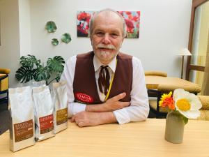 Simon - Hotel & Café