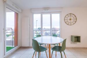 Appartements M16 Superbe T2 gare Annemasse avec Garage et balcon : photos des chambres