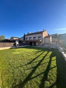 Casas Rurales VELASCO - Adrada de Pirón
