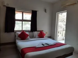 Hotel Saikripa Imperial - Vapi