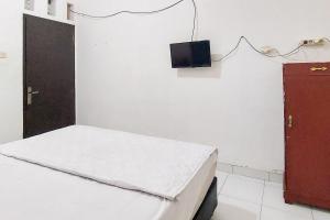 Pondok Gede Dkost Syariah Mitra RedDoorz