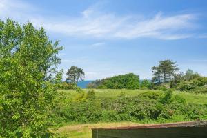 Idyllic Coastal Cottage Comfort And Relaxing
