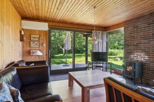 Idyllic Coastal Cottage Comfort And Relaxing