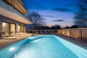 Villa Bay I near Medulin for 9 people with heated pool - playground & whirpool only 100 meters from the beach - pet friendly