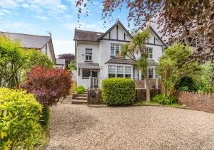 Brynfield House - Newton