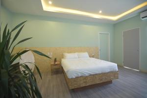 Mosaic Liwliwa Hotel Near Beach