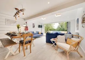 Copley Lodge - Bishopston