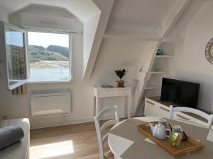 Appartement T2 vue mer Sauzon terrasse et parking privés