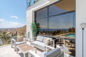 Villa Olivia with amazing sea- and coast views and private swimming pool!