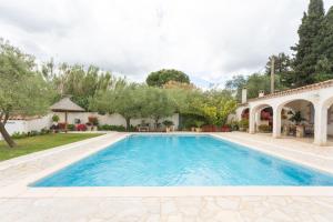 Appartements Cote Oliviers 4P - Appt 4p climatise avec piscine : photos des chambres