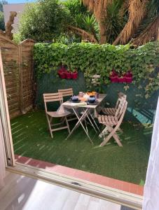 Appartements Soleil Bleu, T2, 53 m2 - 15min a pied des plages : photos des chambres