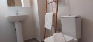 Magnolia Apartment -4BD , 1.5 BT