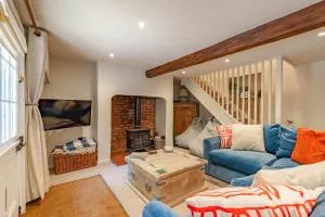 Host & Stay - The Old Post Office - Docking