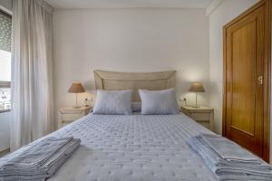 R & T Córdoba Center Apartamentos - Parking