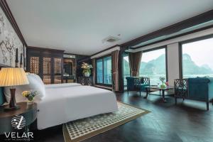 Velar of the Sea Cruise