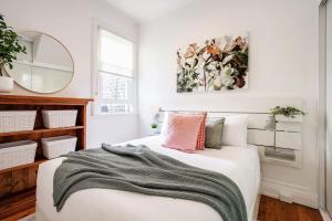 The Henderson - A ClassicCity Oasis