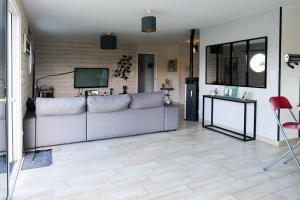 Jolie maison en bois à 2 kms de la plage de Brem Sur Mer - 6 personnes