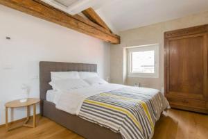 Ponte Pietra Luxury Home in Verona