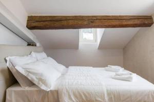 Ponte Pietra Luxury Home in Verona