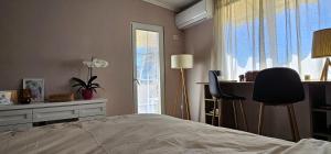 Nuçis Place 3, cozy 1 bedroom apartment with balcony near Bllok