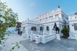 Spacious Antique Mansion, East Legon - Otele