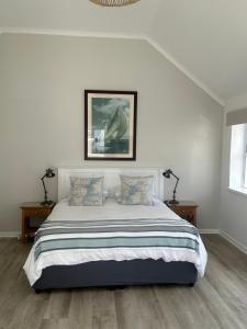 Thesen View - exquisite views with bikes & canoe