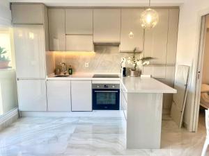 Marbella beachfront apartment Romana Playa Elviria