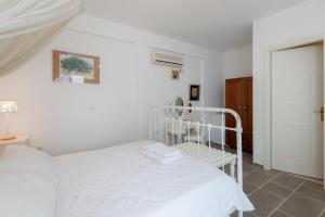Standard Room with Mountain View room in Villa Areto