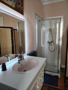 B&B / Chambres d'hotes Les Volets Bleus : photos des chambres