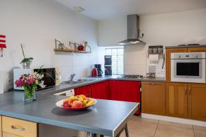 Maisons de vacances Gite avec jacuzzi charme et confort : photos des chambres