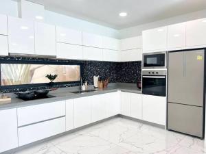 TagVilla Palm Spring Villa in Pattaya 06 Bedroom