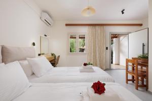 Santos Apartments & Studios