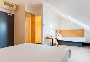 Hotels B&B HOTEL Poitiers 3 Futuroscope : photos des chambres