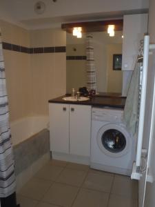 APPT 2 PIÈCES 33m2 + LOGGIA 11m2 REF4024