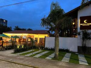 Pousada Buena Onda - 50m Da Praia - FerrugemSC