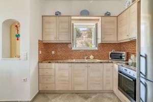 Yero Grivas relaxing house-amazing sea view