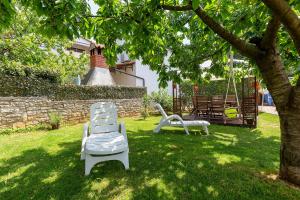 Beautiful Apartment Fratta with garden in Tar 