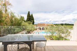 Appartements Le Beaucaire 6P - Appt avec piscine partagee : photos des chambres