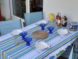 Maisons de vacances Maison de vacances avec terrasse, jardin, garage, animaux acceptes a Royan - FR-1-494-116 : photos des chambres