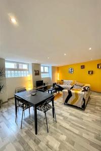 Appartements La Funky Coloc- : Appartement 3 Chambres