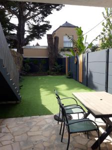 Bel Appartement St Malo avec jardin à 2 pas de la plage Sillon