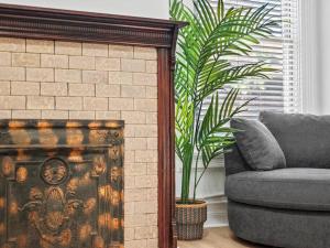 Shadyside, Central !4 Stylish and Central Studio With Free Parking