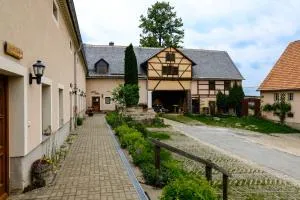 Ferienhof Näcke mit Flechtwerkstatt - Paulsdorf